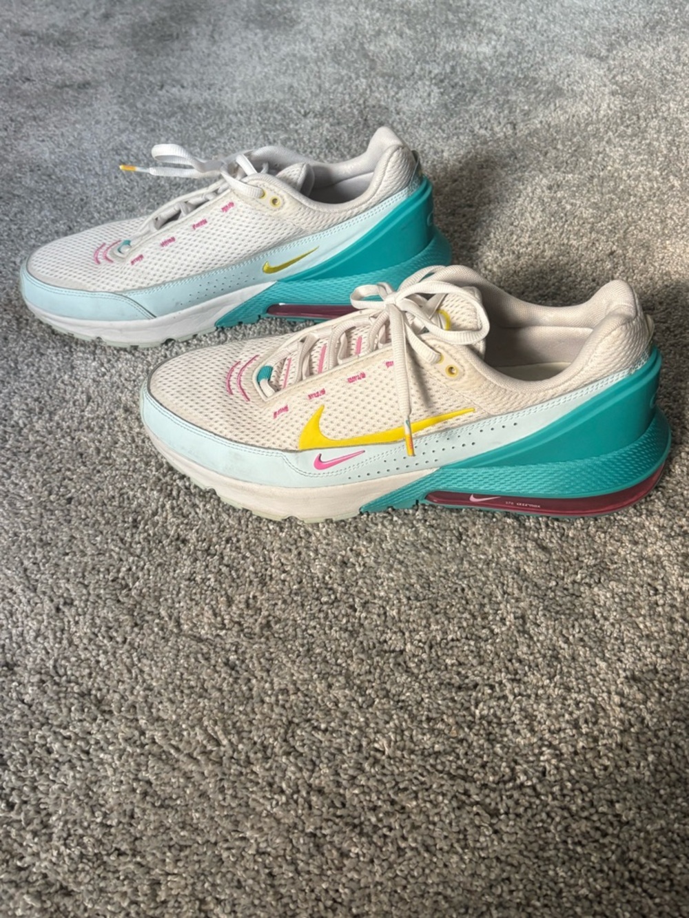 nike air zoom vomero 16 running shoes